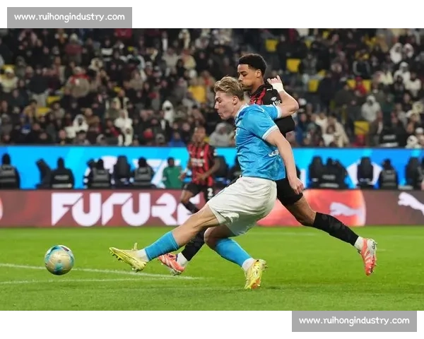 双响定乾坤！姆博莫梅开二度 + MVP 助曼联擒布莱顿